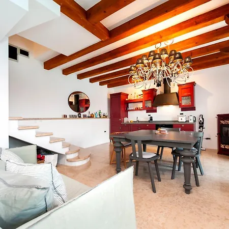 Seaside House Andrea - 3br With Balcony & Sea View Appartamento Rovigno