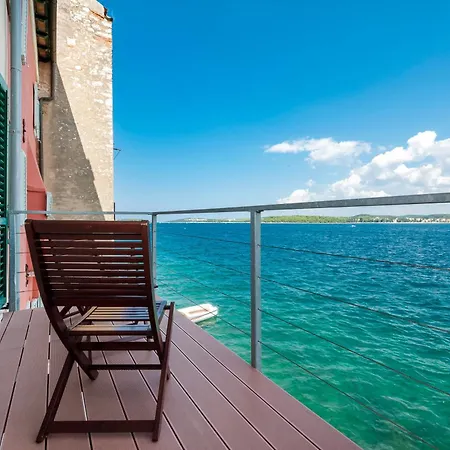 Seaside House Andrea - 3br With Balcony & Sea View