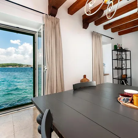 Seaside House Andrea - 3br With Balcony & Sea View By Irundo Apartment Rovinj