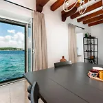 Seaside House Andrea - 3br With Balcony & Sea View By Irundo Appartement Rovinj