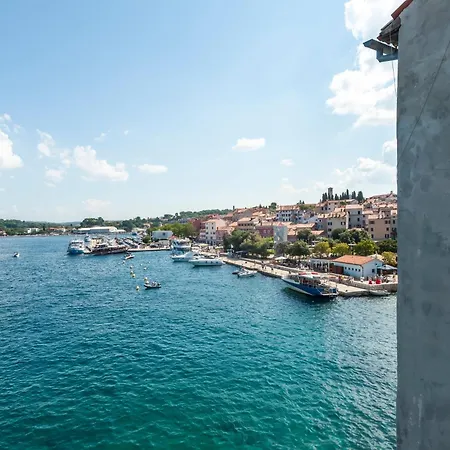 Seaside House Andrea - 3br With Balcony & Sea View Rovinj